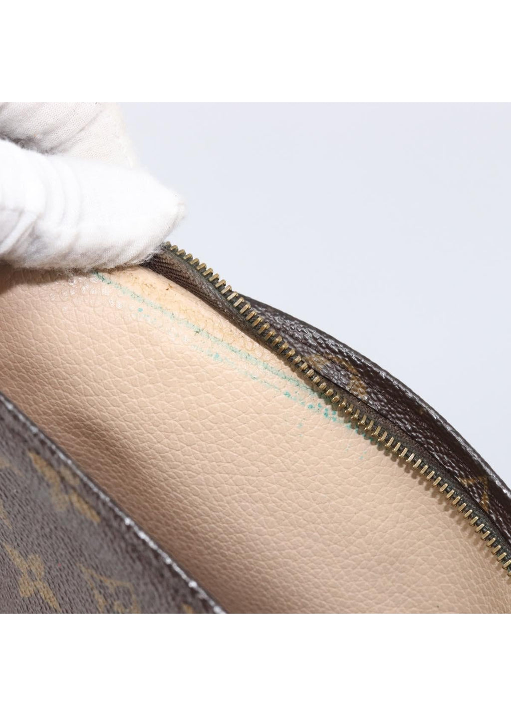 Louis Vuitton Brown Monogram Pouch photo 19