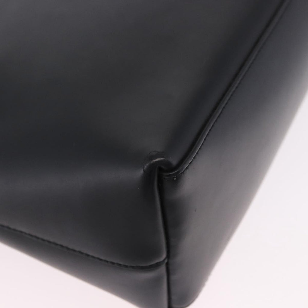Gucci Black Leather Shoulder Bag with Silver Strap