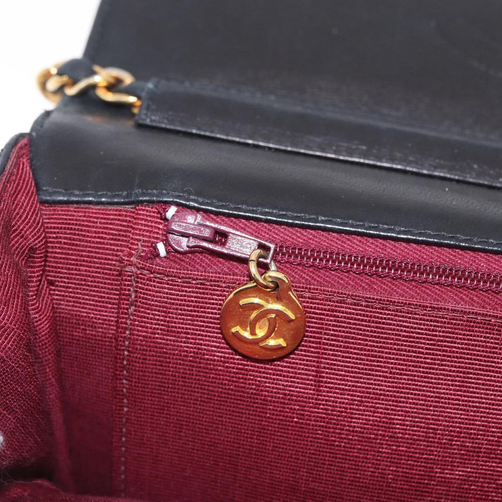 Chanel Black Chevron Stitch Flap Bag photo 24