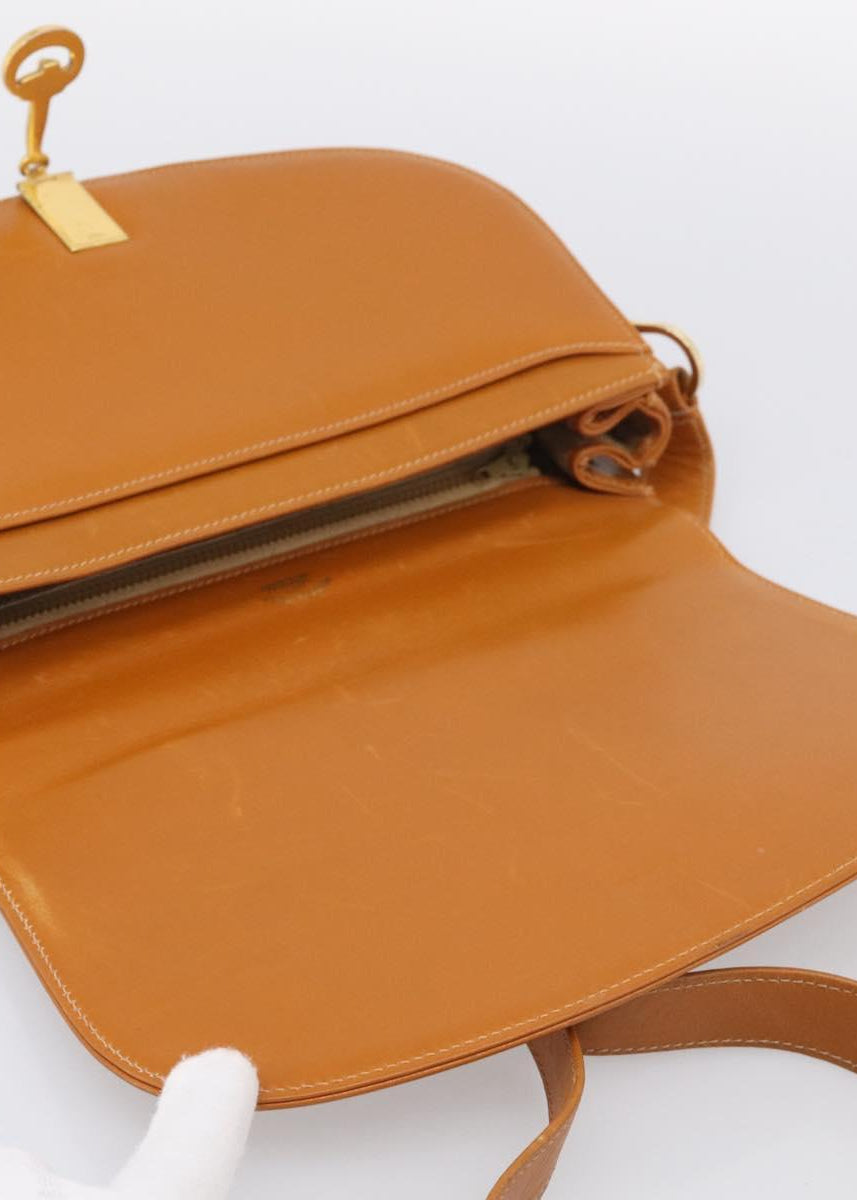 Gucci Tan Leather Horsebit Shoulder Bag open flap