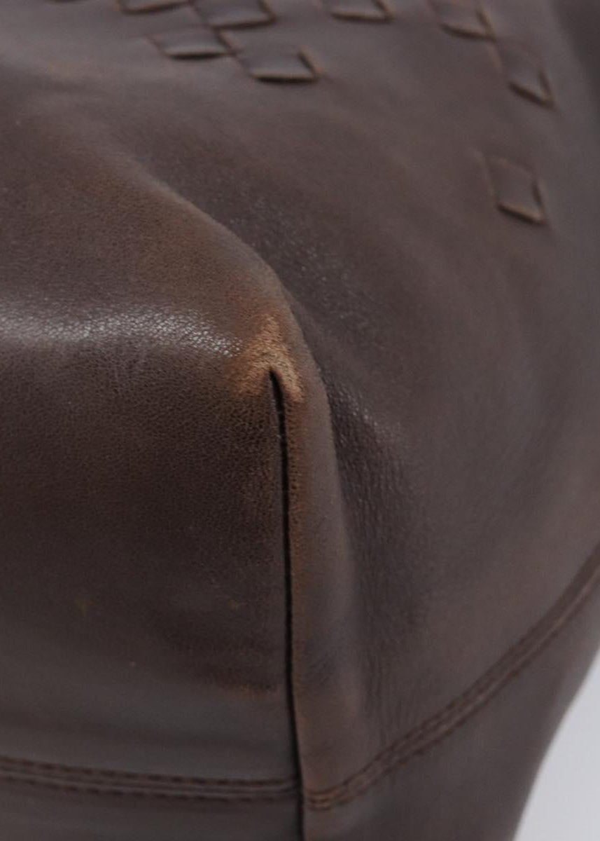Bottega Veneta Brown Leather Hobo Bag corner detail