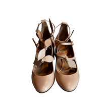 Load image into Gallery viewer, Chloe Bow Kitten Heel
