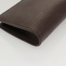 Load image into Gallery viewer, Louis Vuitton Epi Leather Shoulder Bag

