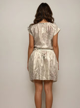 Load image into Gallery viewer, Victor&amp;Rolf Silk Set
