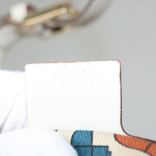 Load image into Gallery viewer, Gucci Cream Jackie
