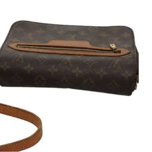 Load image into Gallery viewer, Louis Vuitton Shoulder Bag
