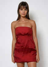 Load image into Gallery viewer, Valentino Red Strapless Dress
