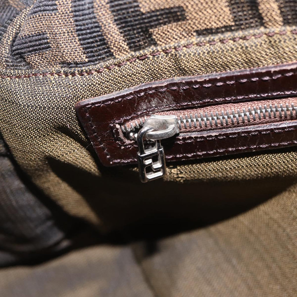206473A-25 zipper pull