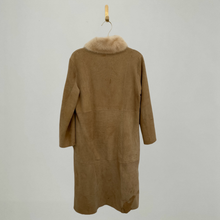 Load image into Gallery viewer, Shearling Beige Jacket
