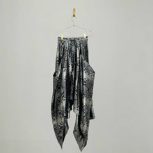 Load image into Gallery viewer, Balmain Snakeskin Printed Skirt
