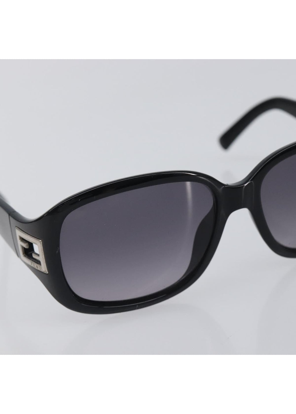 Fendi Black Rectangle Sunglasses lens and frame wear