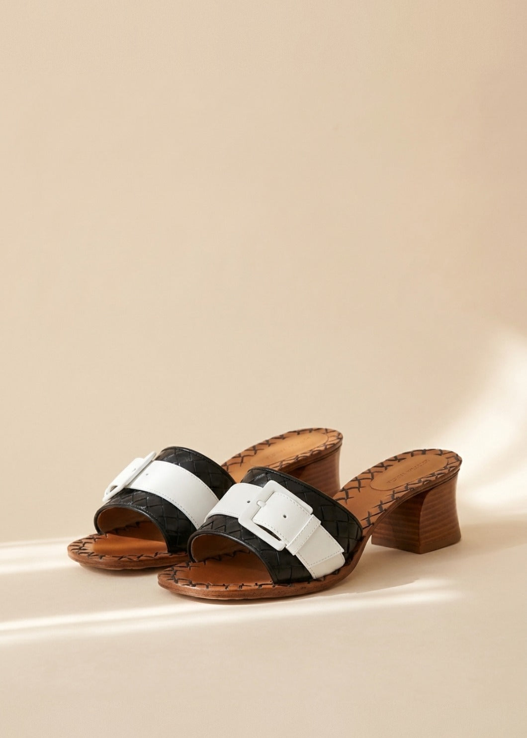 Bottega Veneta Black Intrecciato Sandals cover