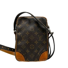 Load image into Gallery viewer, Louis Vuitton Monogram Crossbody
